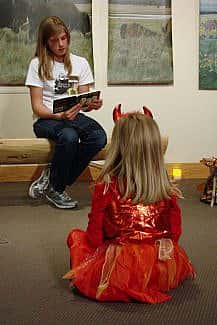 Gen reading "Owl Babies" to Miss Devil.
