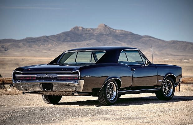 Raffle car: GTO back Raffle car: GTO back