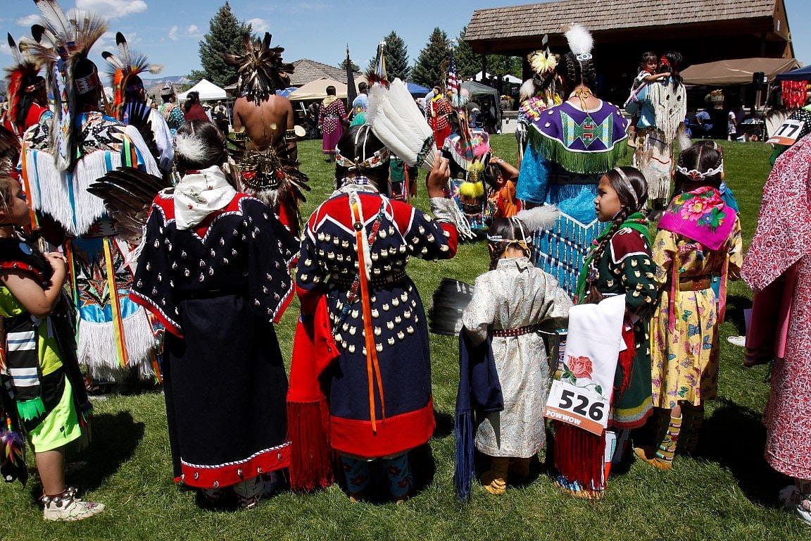 2012 Grand Entry(Medium)