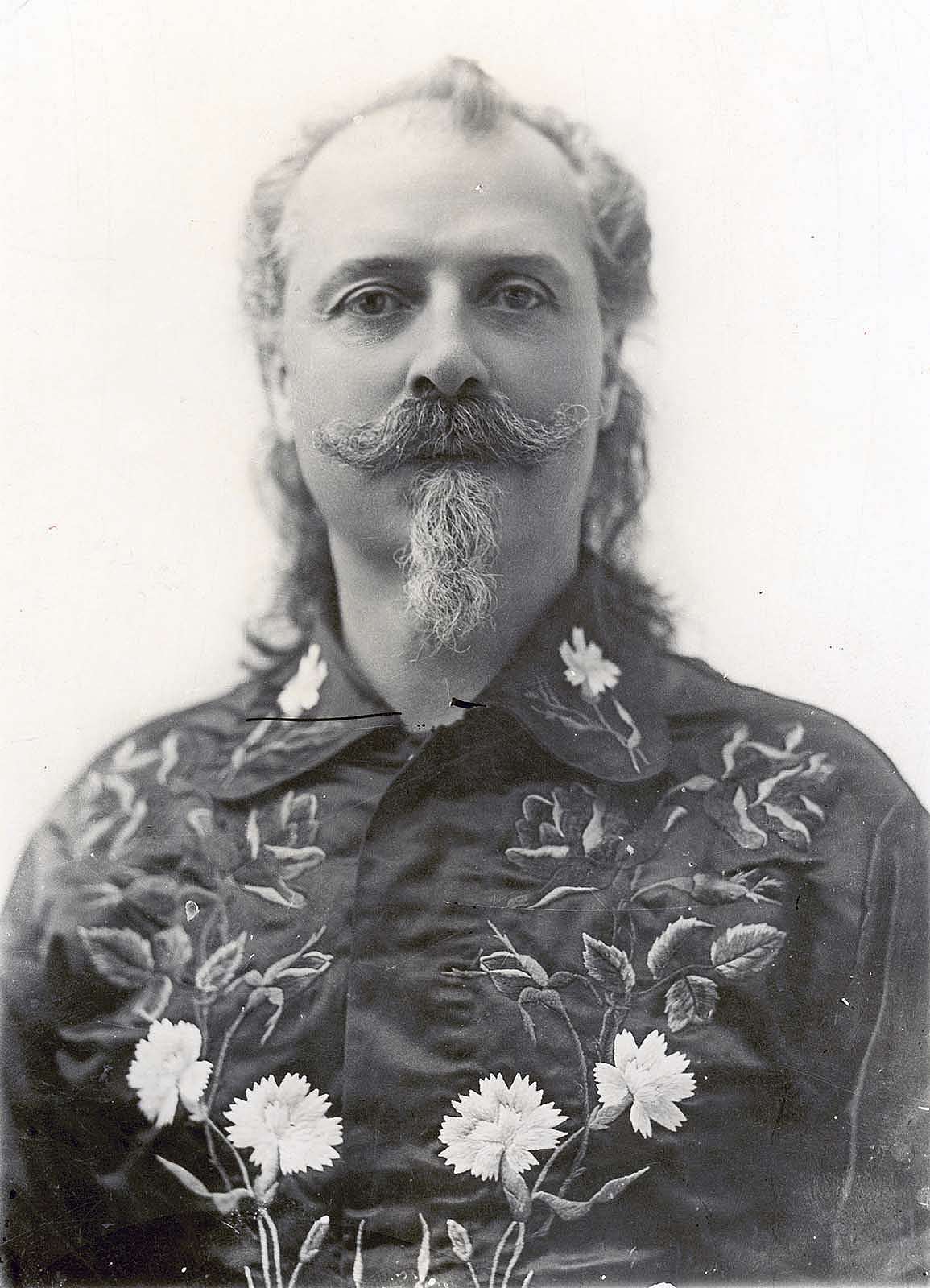 Headshot of William F. "Buffalo Bill" Cody in an embroidered shirt. MS 71 Vincent Mercaldo Collection. P.71.1373