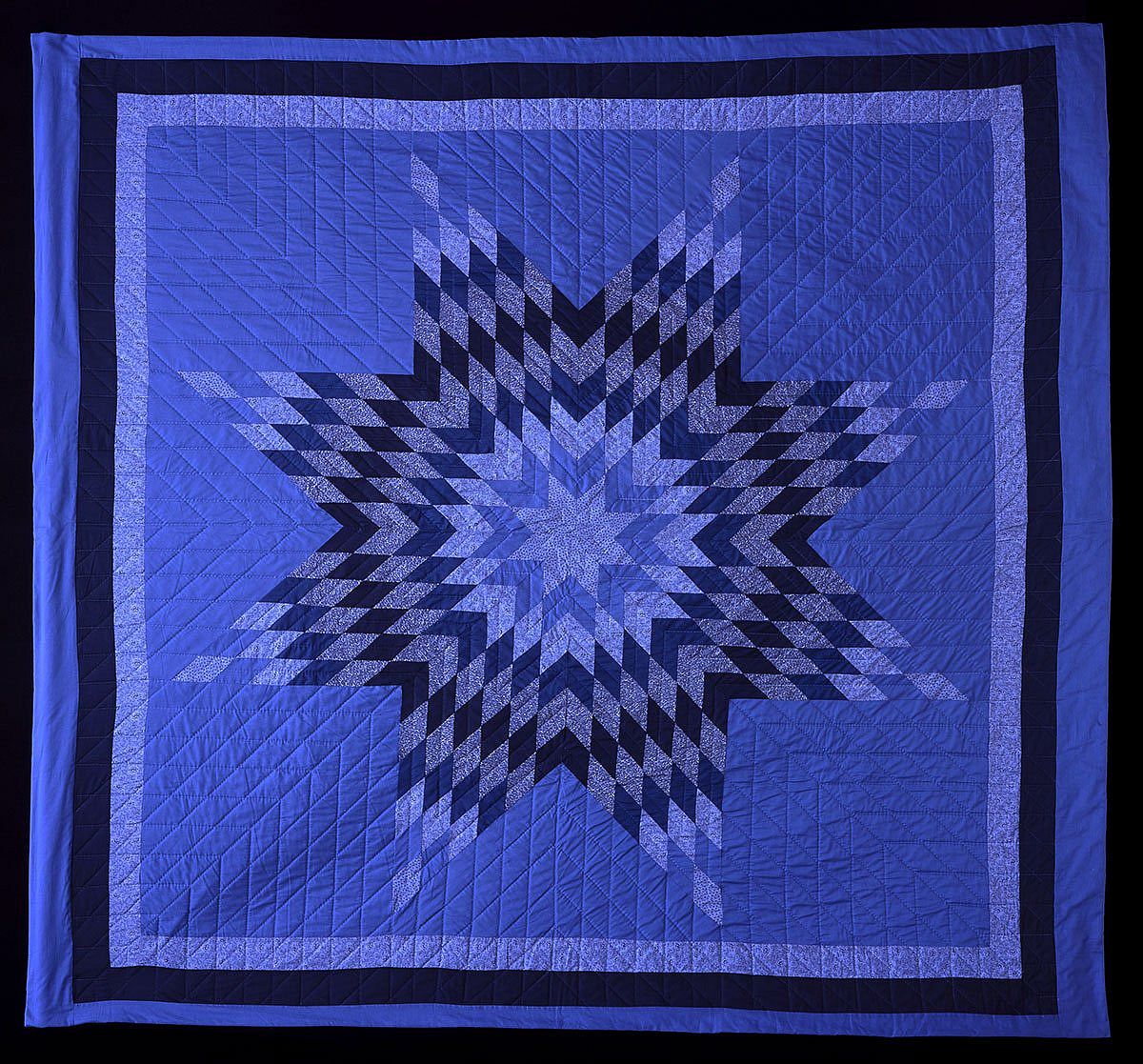 Star quilt made by Freda Goodsell (Oglala Lakota), 2000. Museum purchase with funds provided by the Pilot Foundation. NA.320.144