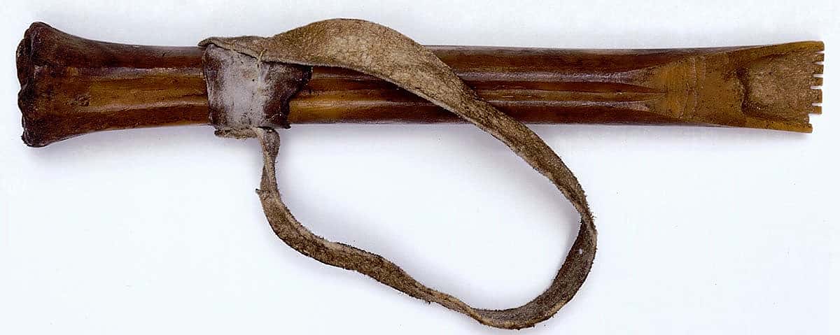 Flesher made from animal leg bone. NA.106.566