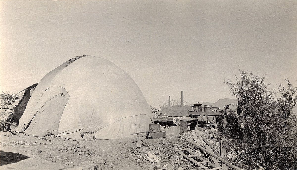 Sweat Lodge, 1917. MS 320 Paul Dyck Plains Indian Buffalo Culture Collection. P.320.500
