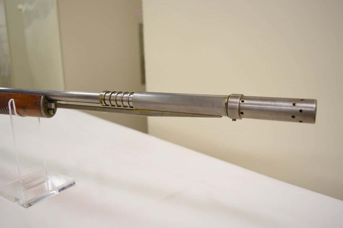Close up of the adjustable gas trap. Note both the cleaning ridges and the closable ports to control pressure. The spiral cut is under the center tube.