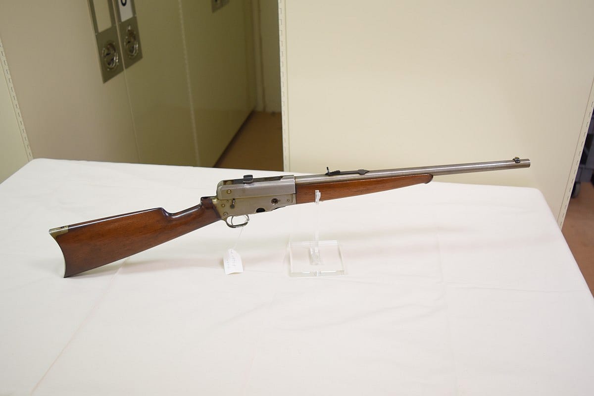 Mason's carbine with the action closed.