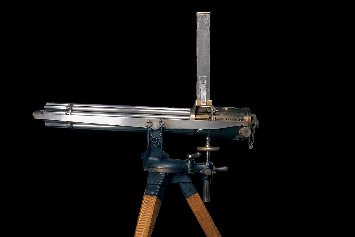 Gatling gun. 1988.8.2626