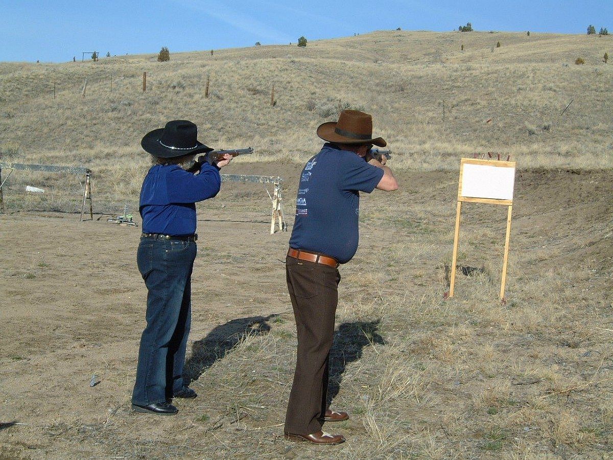 Bob and Becky Munden Shotgun Shell Duo 