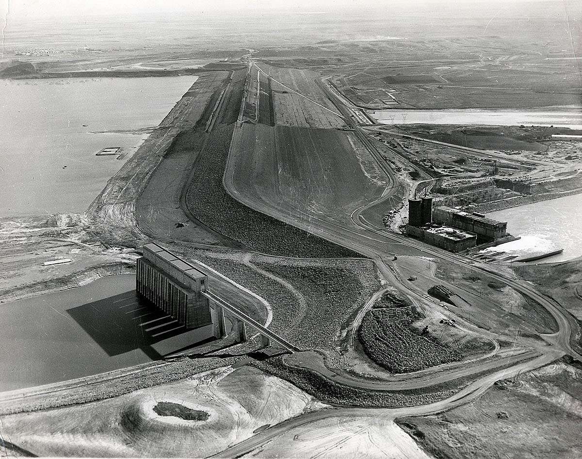 Aerial view of Garrison Dam Project, ca. 1950-1959. Image courtesy of Institute for Regional Studies, North Dakota State University, Fargo. Folio 69.1.1