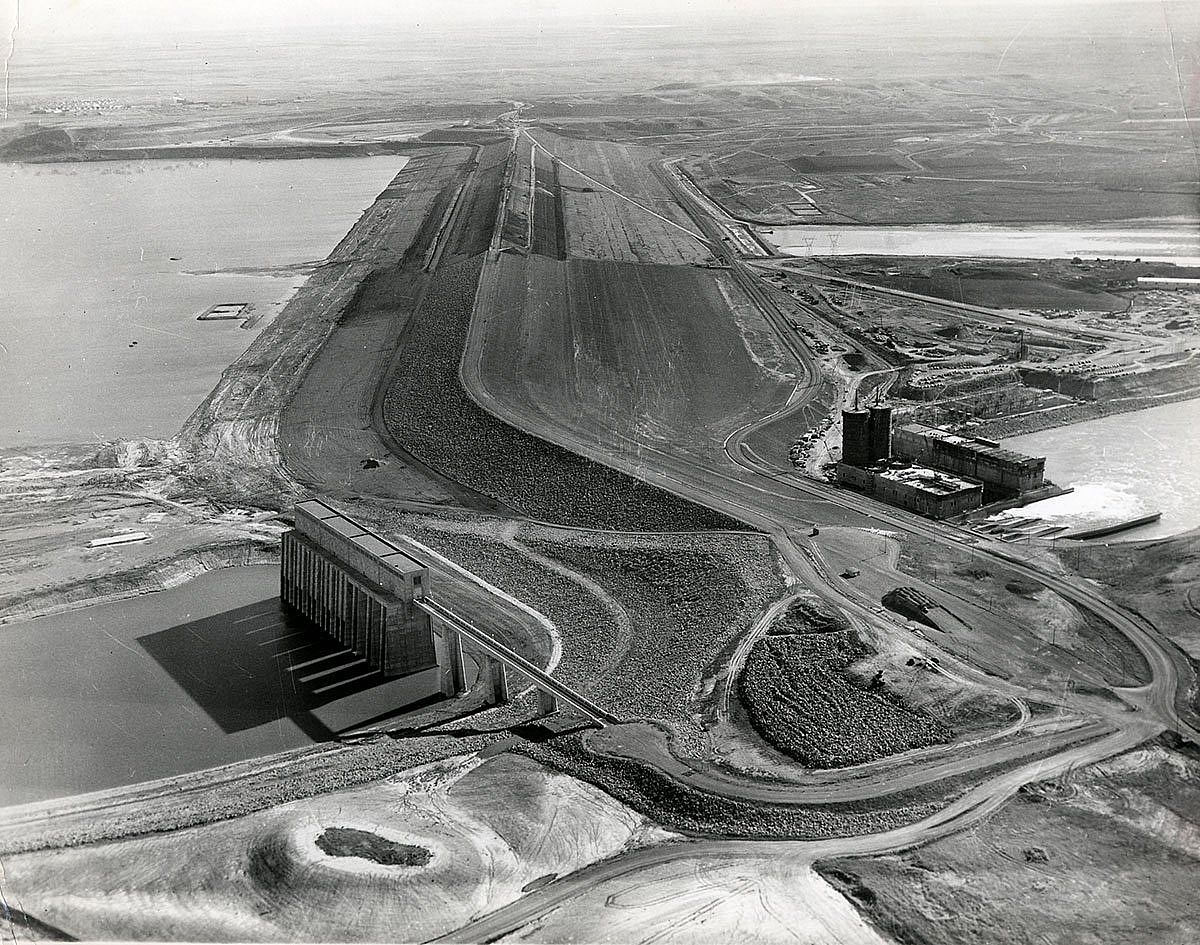 Aerial view of Garrison Dam Project, ca. 1950-1959. Image courtesy of Institute for Regional Studies, North Dakota State University, Fargo. Folio 69.1.1