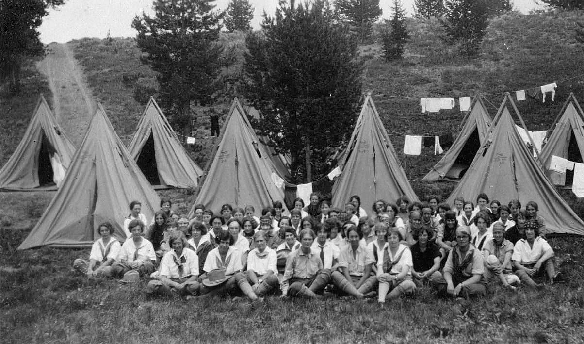 Pack trip camp in Yellowstone National Park. Park County Historical Archives photo.