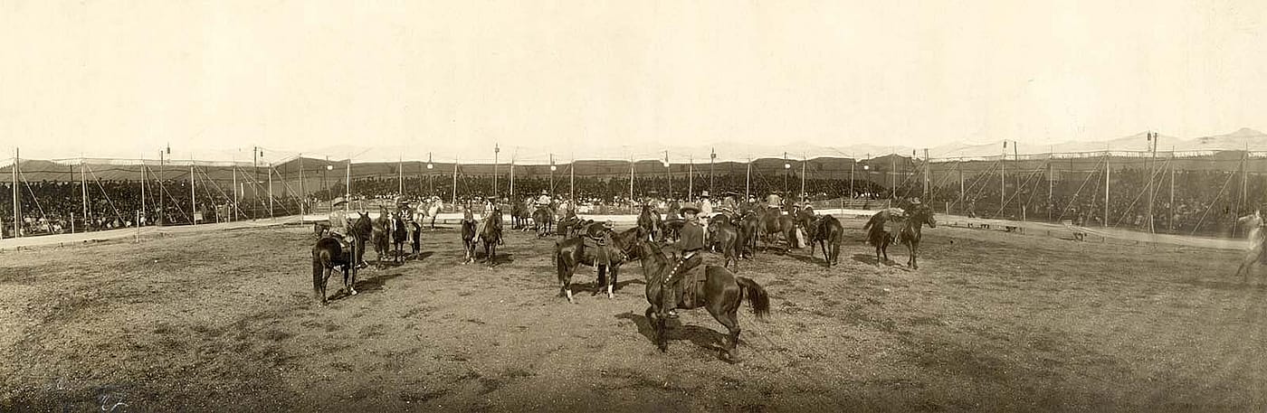 Wild West in arena, ca. 1902. MS 6 William F. Cody Collection. P.69.0875