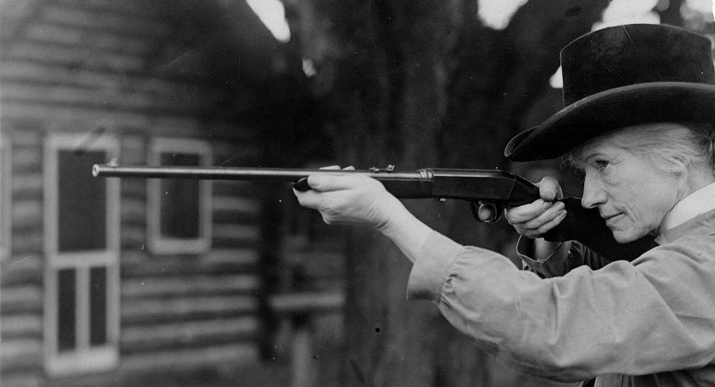 Annie Oakley on Long Island, New York, 1922. Gift of Dorothy Stone Collins. MS 6 William F. Cody Collection, McCracken Research Library. P.6.415 (detail)