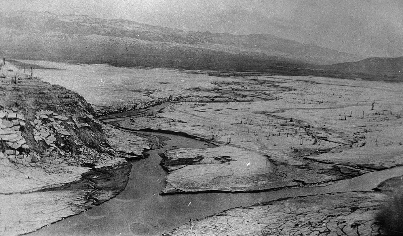 Shoshone Irrigation Company partners hoped the Shoshone River - shown here before the Buffalo Bill Dam - could irrigate lands downstream. Jack Richard Collection. MS 89 Jack Richard Photograph Collection, McCracken Research Library. P.89.88