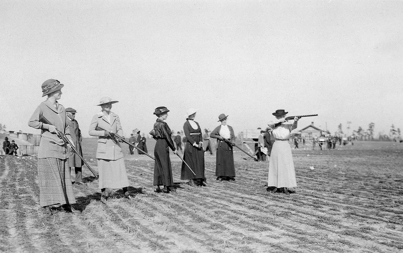 Annie Oakley and women shooting, ca. 1920. MS 6 William F. Cody Collection, McCracken Research Library. P.69.1177