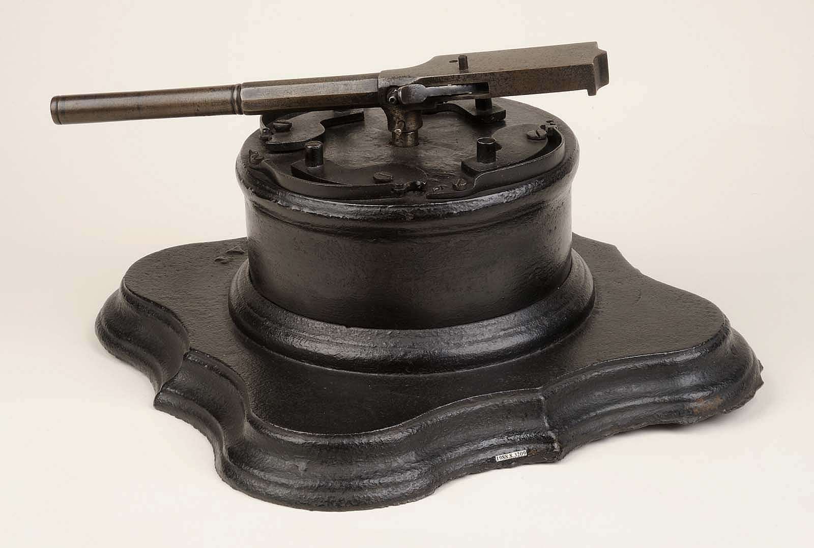 Watermelon patch gun, ca. 1860. Gift of Olin Corporation, Winchester Arms Collection. 1988.8.3209