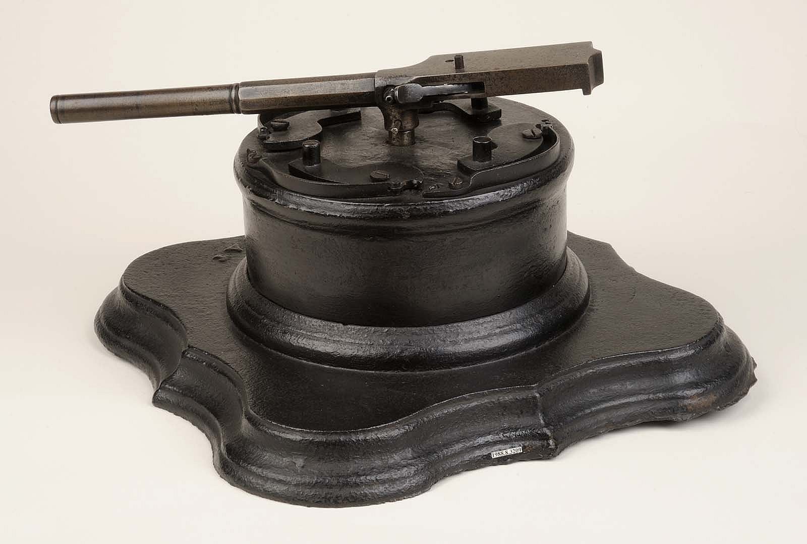 Watermelon patch gun, ca. 1860. Gift of Olin Corporation, Winchester Arms Collection. 1988.8.3209