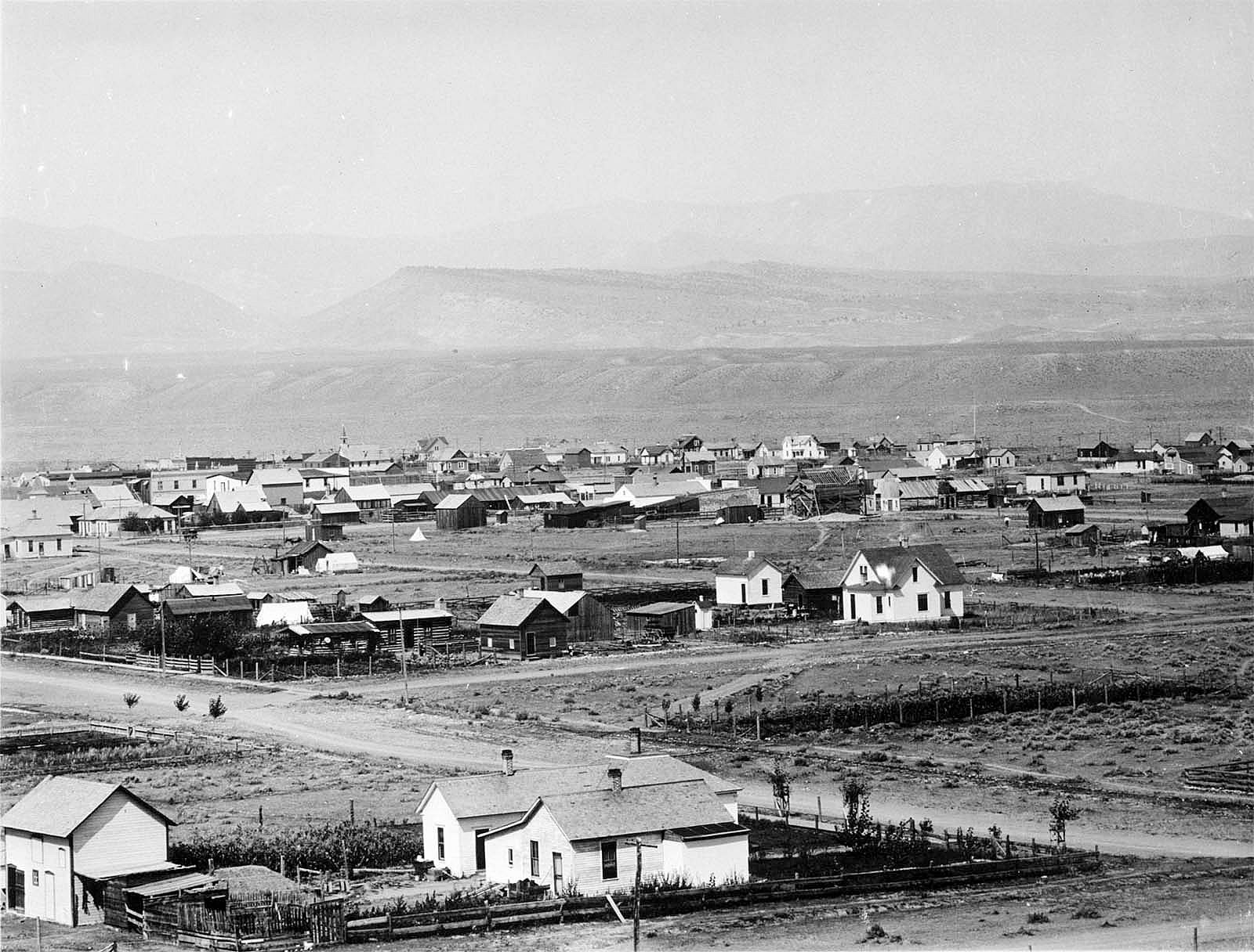 View of Cody, Wyoming, i 1904-1905. PN.89.99.15760.04