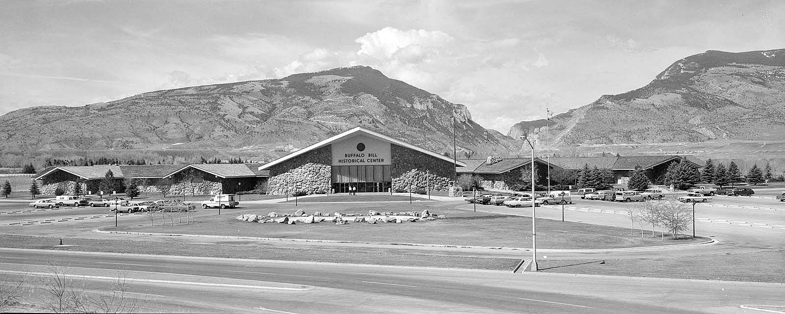 The then-named Buffalo Bill Historical Center, 1976. MS 89 Jack Richard Photograph Collection, McCracken Research Library. PN.89.73.13013.01
