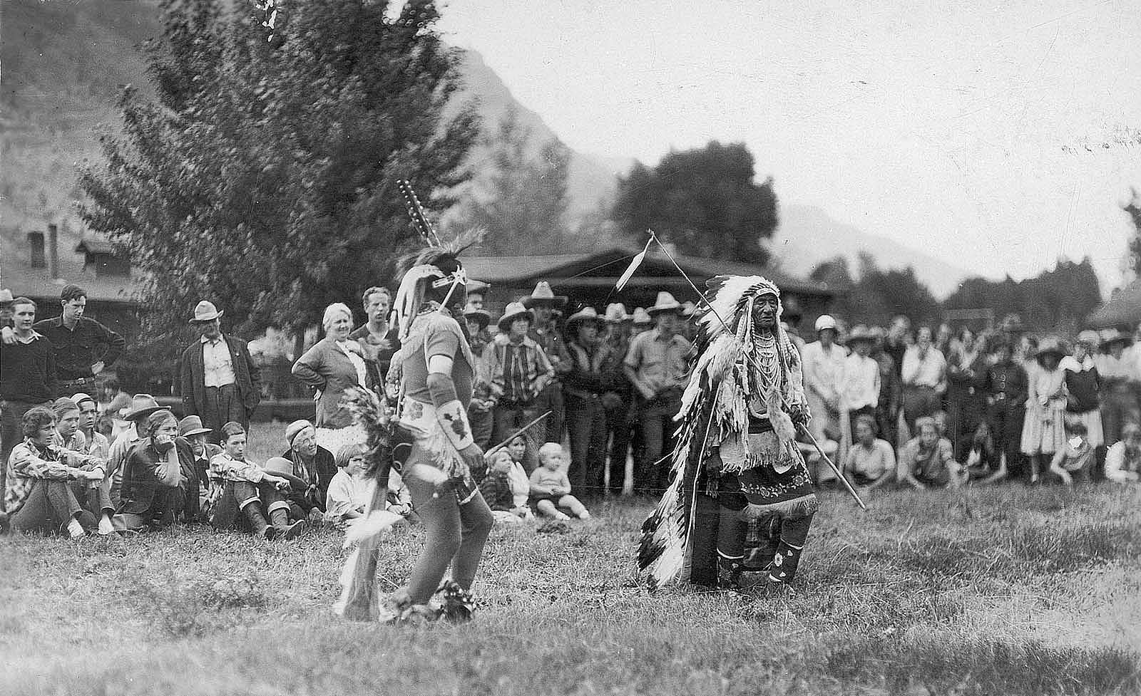 Indians entertaining guests at Valley Ranch, southwest of Cody, Wyoming, ca. 1930. Gift of Irving H. "Larry" Larom Estate. MS 14 Irving H. Larom Collection, McCracken Research Library. P.14.1155.32