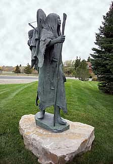 Sculpture Guide: Bird Woman (Sacagawea) by R.V. Greeves. 10.05