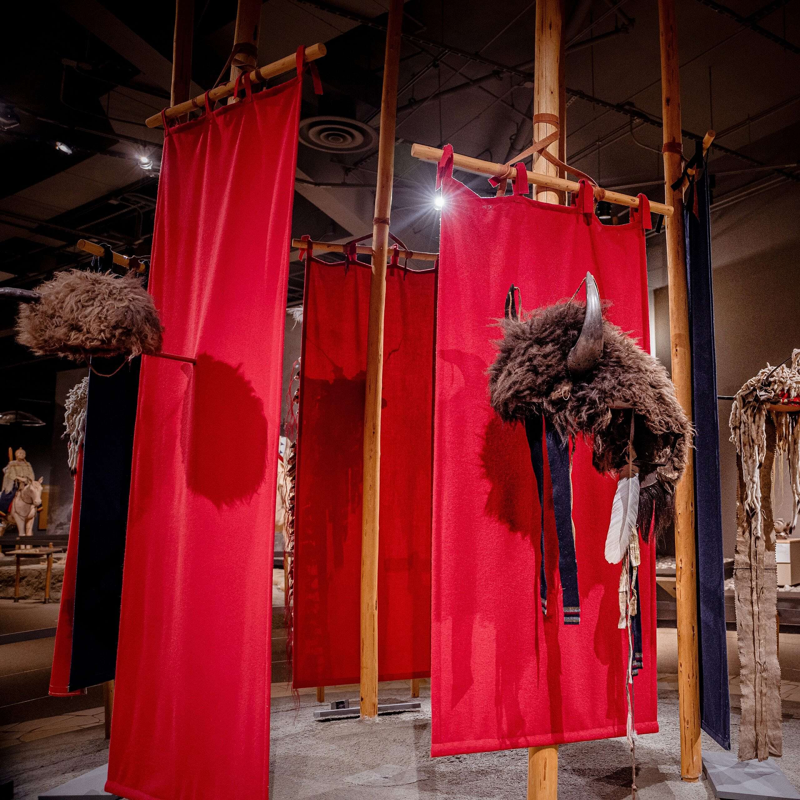 Plains Indian Museum Buffalo Bonnet