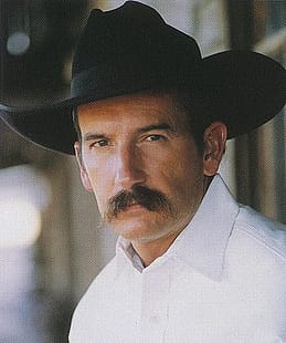 Ernie Lytle, Cody engraver.