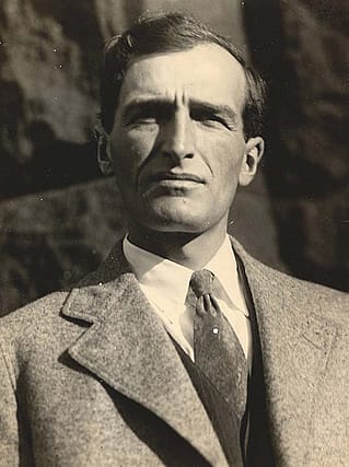 Will James, "Minneapolis Morning Tribune" photo, October 29, 1926. Minneapolis Newspaper Photograph Collection, P01256. Use permitted with proper citation, i.e. courtesy Hennepin County Library. Digital Public Library of America.