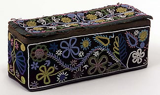 Box, Huron, Eastern Woodlands, ca. 1890. Birch bark, Commercial cardboard, velvet cloth, glass beads, cotton thread. Chandler-Pohrt Collection, Gift of Mr. William D. Weiss. NA.106.247
