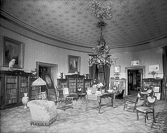 Francis Benjamin Johnston, "Presidential Library as Living Room, White House," 1890. Black and white photograph. Library of Congress, Prints and Photographs Division, Washington, D.C., LC-DIG-ppmsca-50061