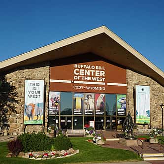 Buffalo Bill Center of the West Announces Hunter C. Old Elk as Recipient of Rare Distinguished Alumni Award from Native American Jumpstart