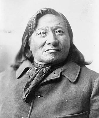 Sioux Rain-in-the-Face (ca. 1835-1905). Frank Bennett Fiske, photographer, ca. 1906. Library of Congress Prints and Photographs Division Washington, D.C. 20540 USA. LCUSZ62-107605