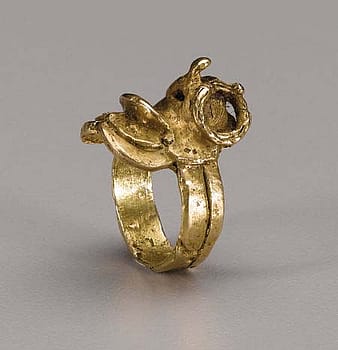 Saddle ring made (or not) by Charlie Russell. Image courtesy of Heritage Auctions, Dallas, Texas, with permission from an anonymous collector.
