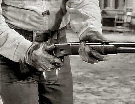 Winchester 1892, Chuck Connors, Lucas McCain