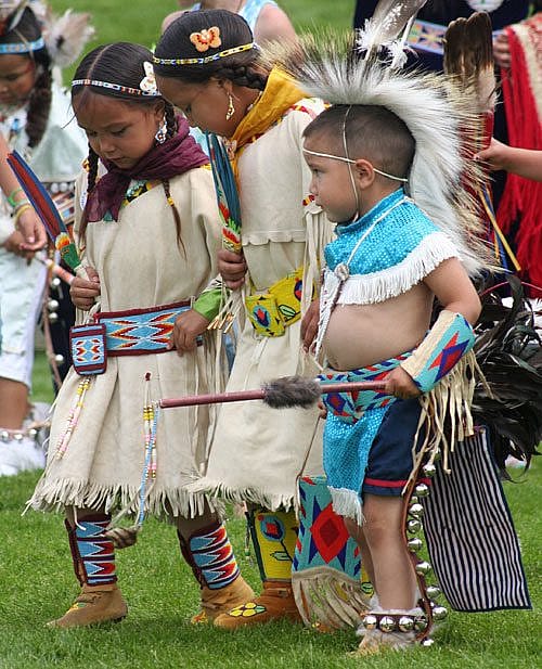 Tiny tots at the Plains Indian Museum Powwow.