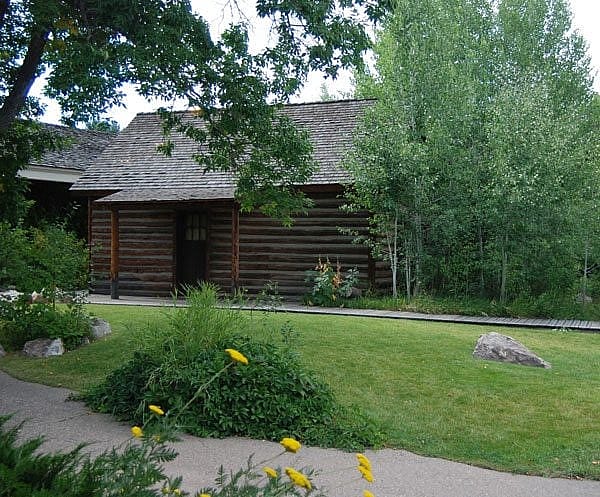 Absarokee Hut