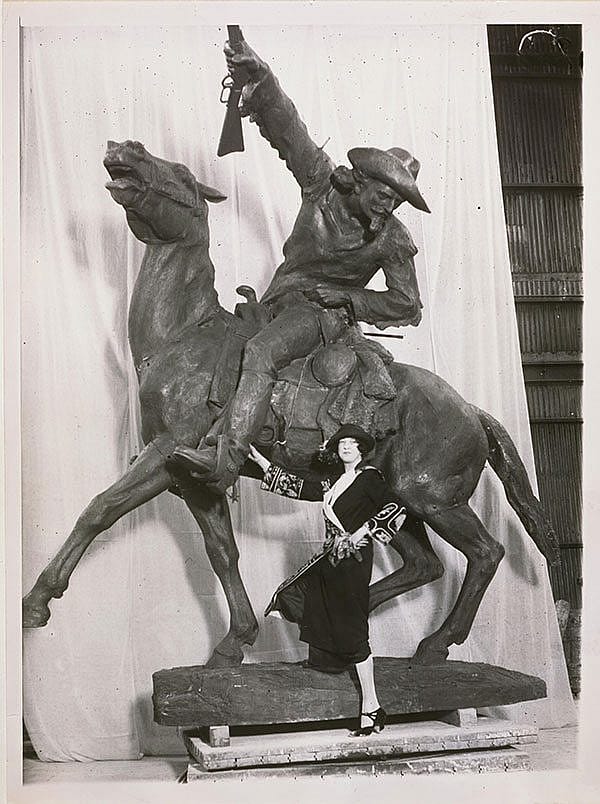 A Treasure from Our West: Photograph of Gertrude Vanderbilt Whitney with her Buffalo Bill - The Scout sculpture. P.69.517