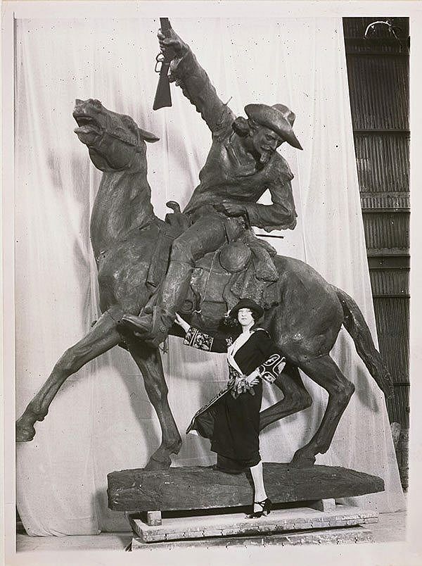 A Treasure from Our West: Photograph of Gertrude Vanderbilt Whitney with her Buffalo Bill - The Scout sculpture. P.69.517