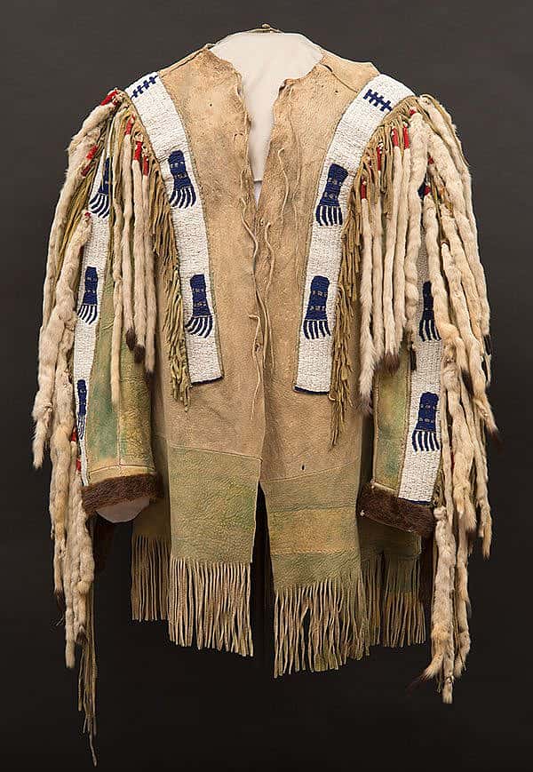 Chahiksichahiks (Pawnee) man's shirt, Central Plains, ca. 1870. Paul Dyck Plains Indian Buffalo Culture Collection. NA.202.1186