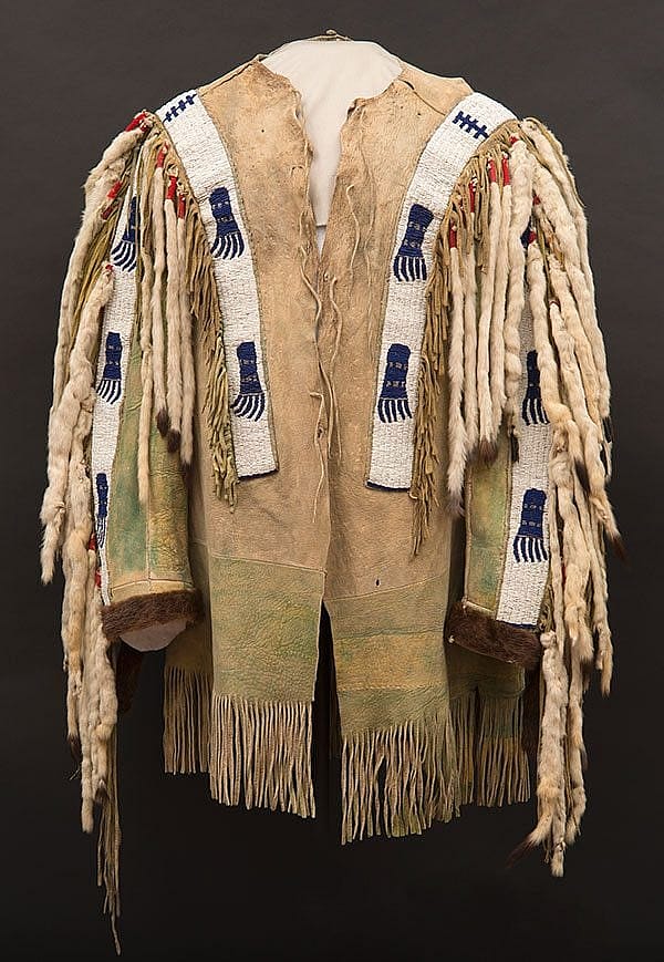 Chahiksichahiks (Pawnee) man's shirt, Central Plains, ca. 1870. Paul Dyck Plains Indian Buffalo Culture Collection. NA.202.1186
