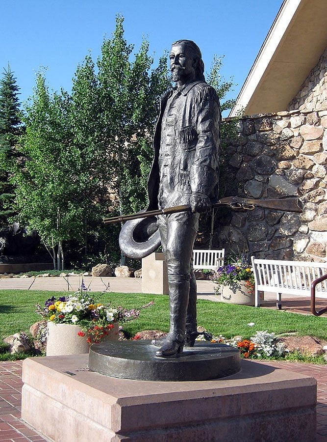 Sculpture Guide: Buffalo Bill - Plainsman by Bob Scriver. 12.77