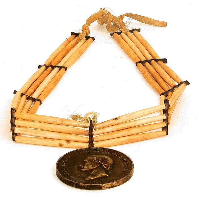Necklace with peace medal, Plains. NA.205.123
