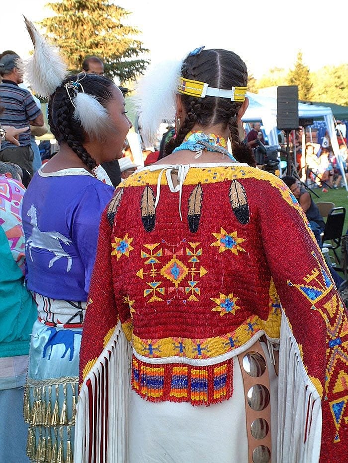 Women's Jingle Dress and Women's Traditional dancers at the 2003 Plains Indian Museum Powwow.
