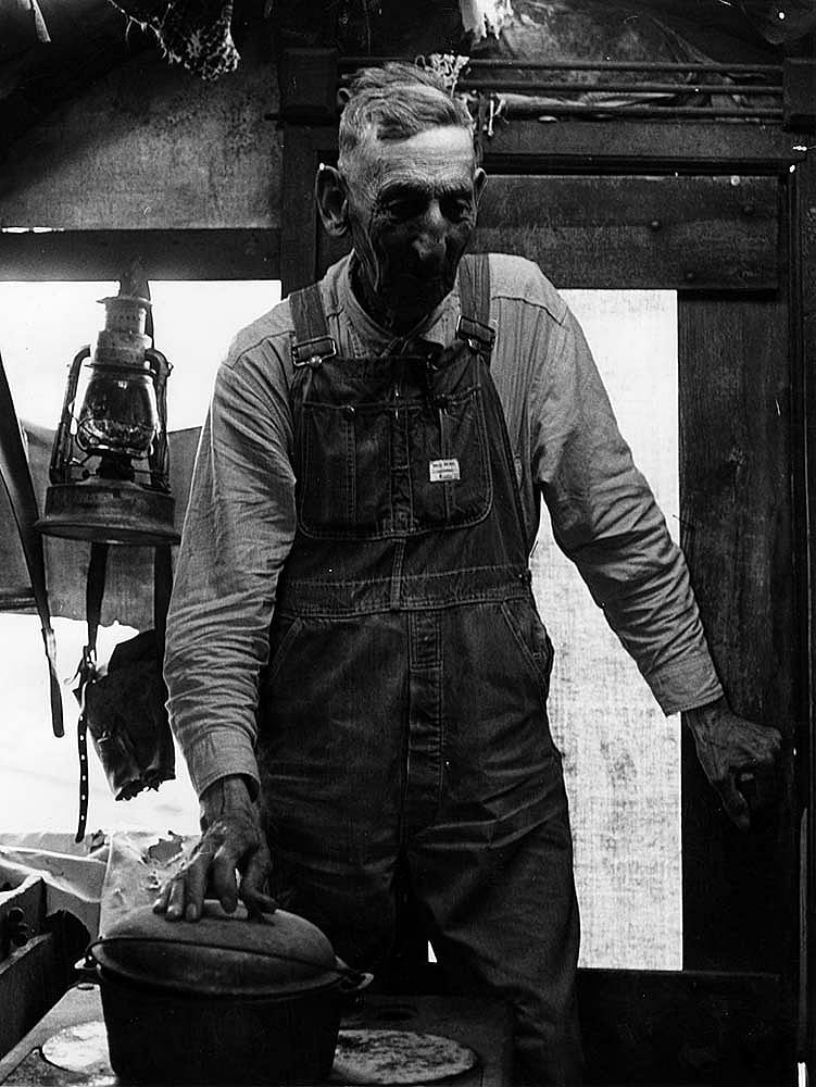 Roy Bezona, March 1970, age 80. MS 243 James Bama Collection, McCracken Research Library. P.243.00175