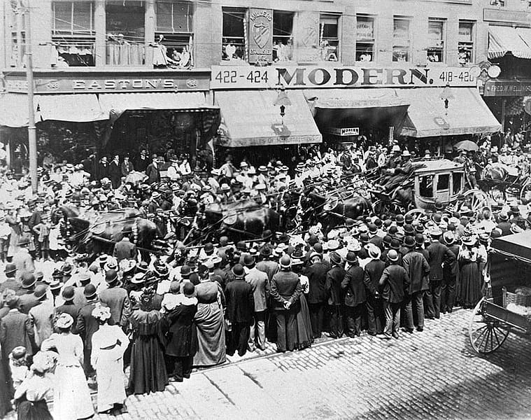 The Wild West parade brings out the crowds, ca. 1890. MS6 William F. Cody Collection, McCracken Research Library. P.6.0215