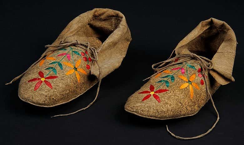 Northern Plains moccasins from the Buffalo Culture Collection. NA.202.1044