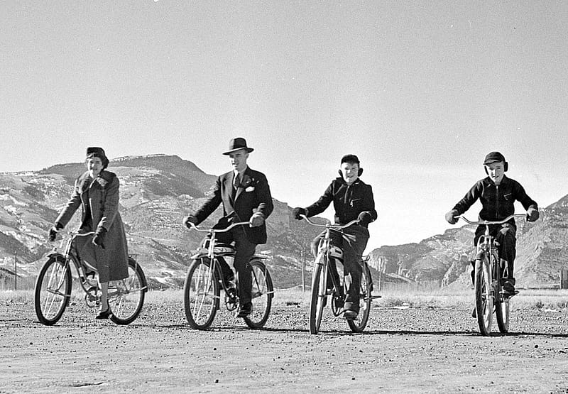 Lorna and Milward Simpson with their sons Al (L) and Pete, ca. early 1940s. MS 089 Jack Richard Photograph Collection, McCracken Research Library. PN.89.107.21020.02.4