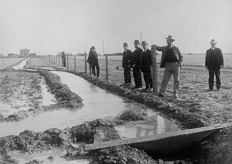 The Shoshone Project in Wyoming, ca. 1910. Library of Congress Prints and Photographs Division, Washington, DC, 20540 USA. LC-F82-724