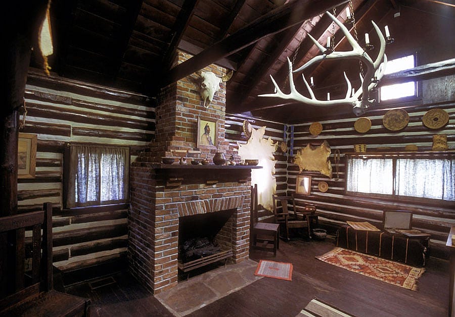 Absarokee Hut interior.