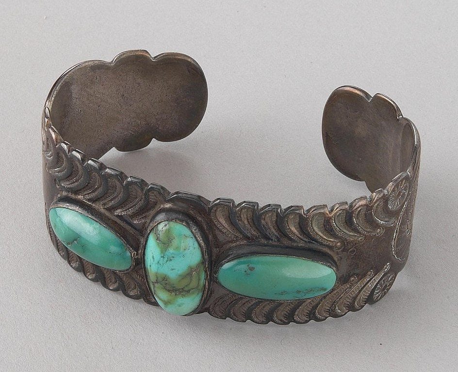 Navajo Bracelet, ca. 1940s, Gift of Mrs. Frank D. Oastler. NA.203.293