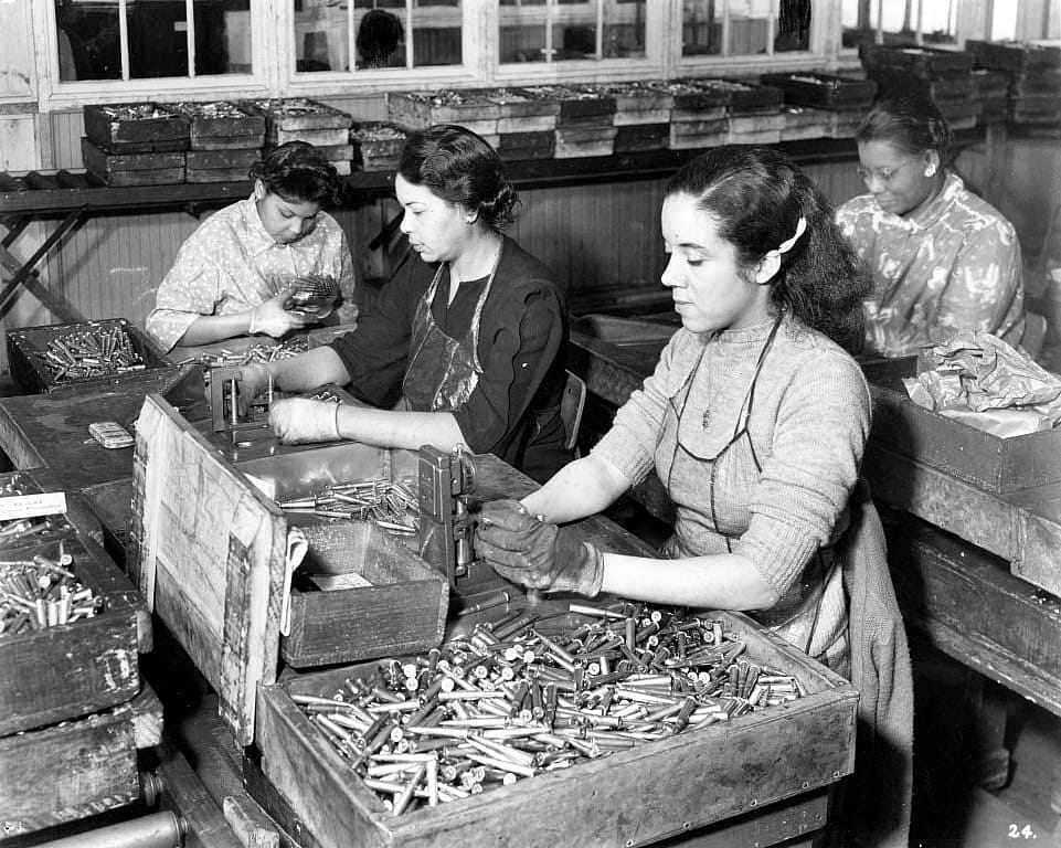 Winchester plant operations in making the M1 Garand; women gauging and inspecting .303 British cartridges. MS 20 Winchester Repeating Arms Company Collection, McCracken Research Library. P.20.3037.2